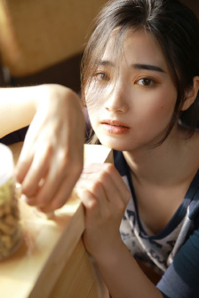 隔壁的女孩观看